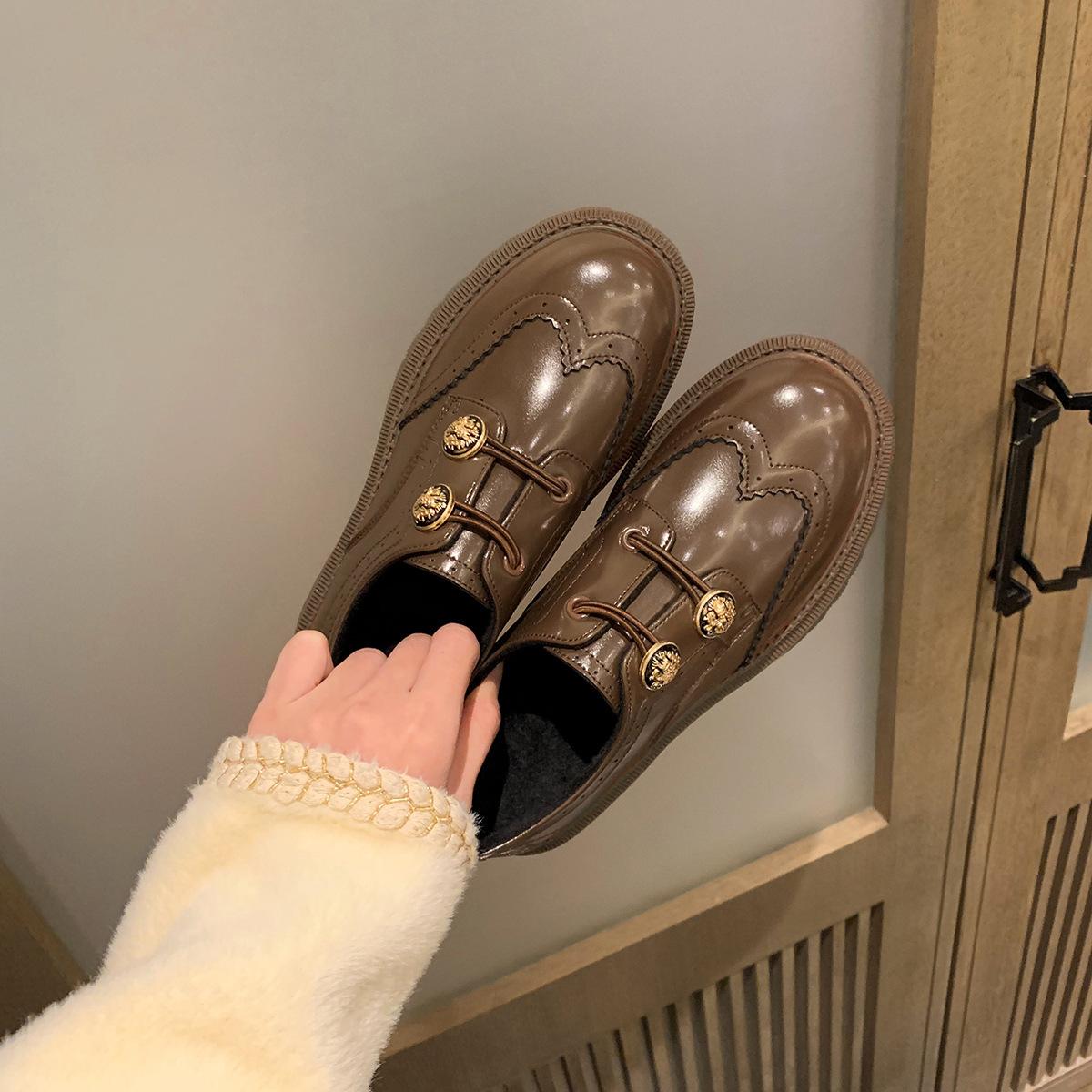 

Весенние новые британские туфли Brock женские, маленькие, с золотой пряжкой, круглой головкой, на толстой подошве, черные, маленькие, кожаные туфли женские 40