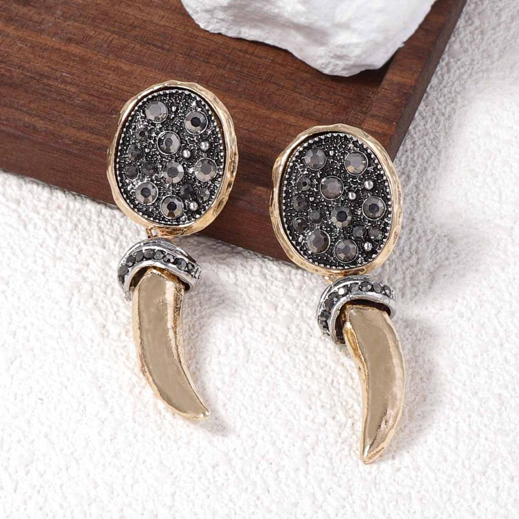 ZAA Vintage Metal Wolf Tooth Pendant Necklaces for Women Fashion Holiday Party Zircon Gifts