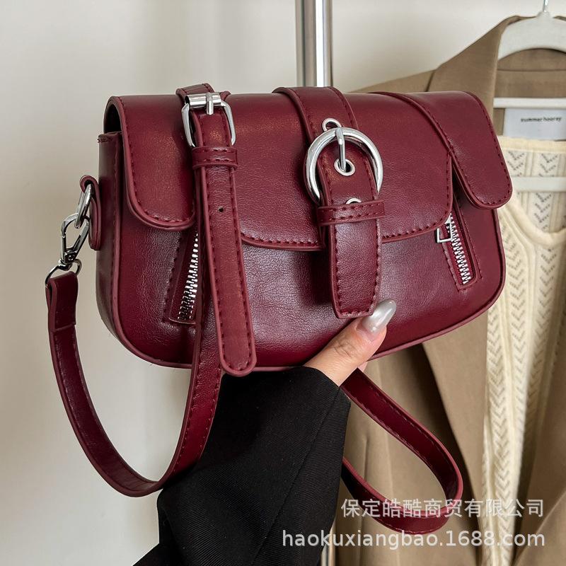 Trendy versatile underarm bag women's 2025 spring new Korean version fashion high-end small square bag commuter shoulder women's bag