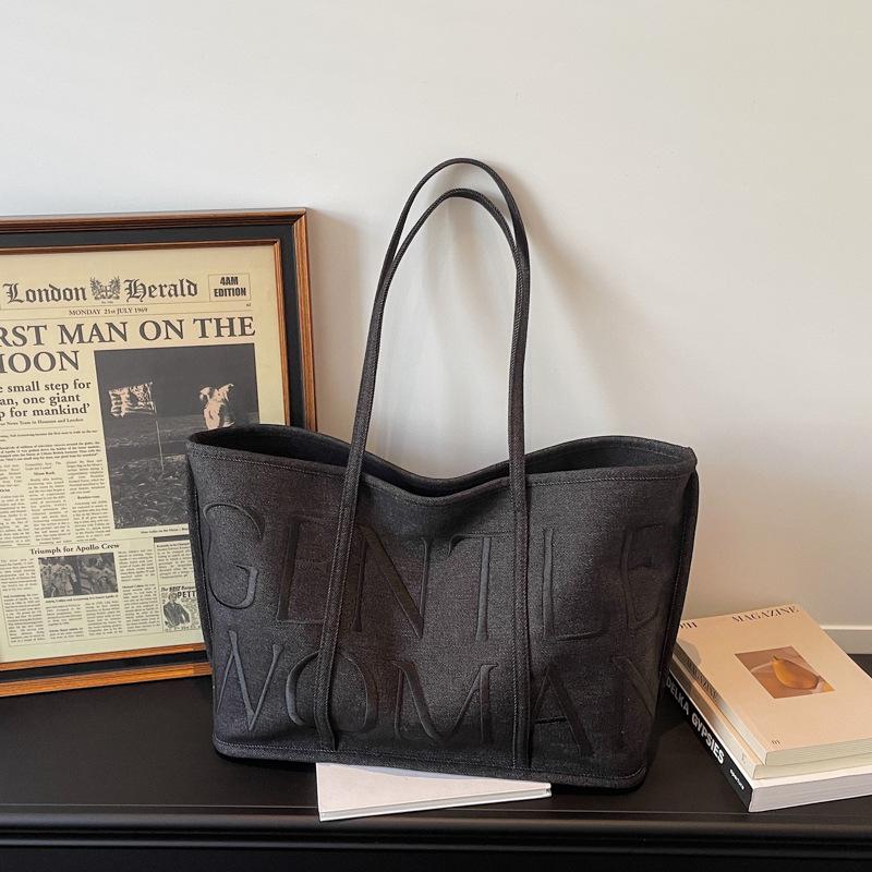 

Gentlewoman Thailand Embroidered Denim Tote Bag - 2026 Edition чёрный
