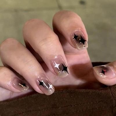 Ongles Courts Press-On Dégradé Étoilé Transparents - Autocollants d'Art pour Faux Ongles de Haute Qualité, Portables, Amovibles