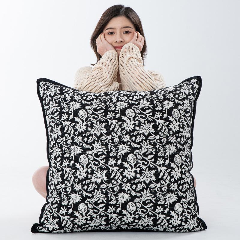 Medieval Style B & B Hotel Throw Pillow Cushion Sofa Living Room Pillowcase Backrest Pad - Soft Fabric Decorative Cushion