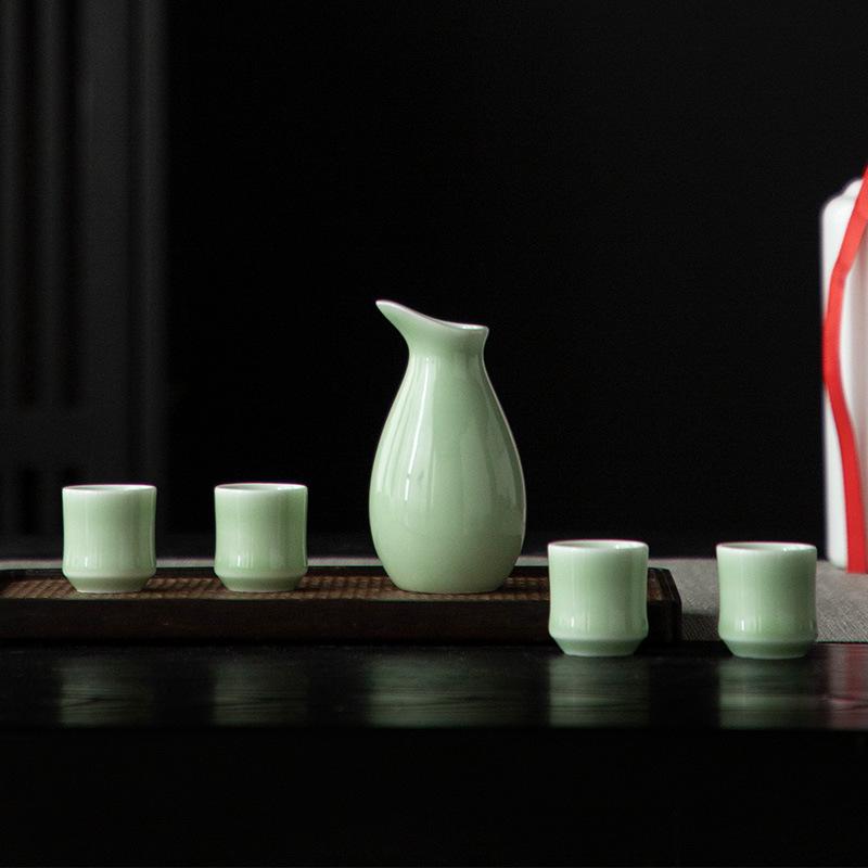 Chinese Style Ceramic One Pot Four Cups Blue and White Porcelain Wine Set Ceramic Wine Pot Wine Dispenser Baijiu Cup Gift 2025