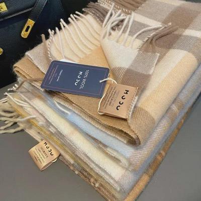 Écharpe Plaid en Laine Australienne: Unisexe, Étroit, Polyvalent et Confortable