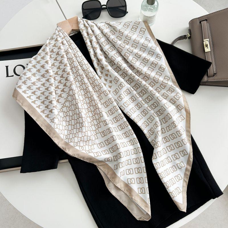 

Печатный буквенный высококачественный искусственный шелк женский твил шелковый декоративный женский шелковый шарф 90cm