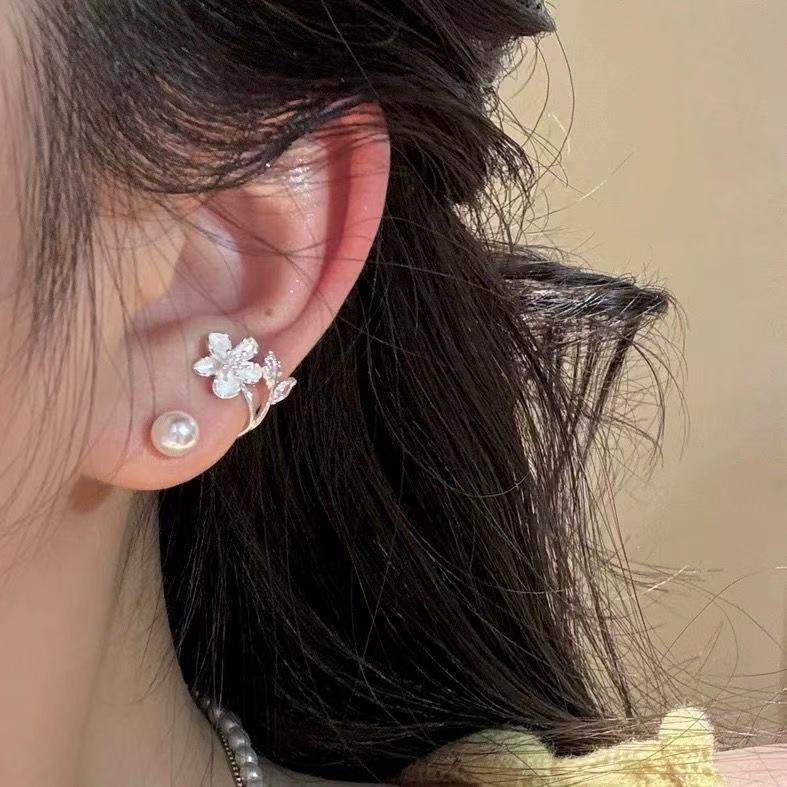 2025 Summer Elegant Beaded Flower Earrings - High-End, Sweet, Versatile Niche Design, Ins Style