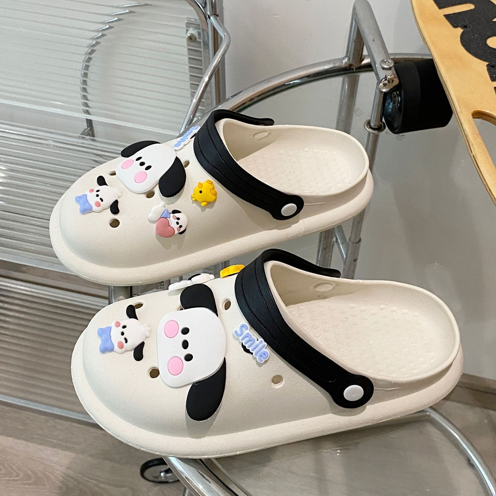 

Новые шлепанцы с дырками, женские летние на толстой подошве, для выхода на улицу, летние сандалии, пляжная обувь, милые 40/41