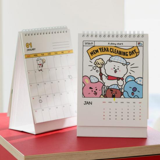 BT21 2026 Stolní kalendář s bonusovým arch samolepek – Oficiální K-pop postavička stojící plánovač