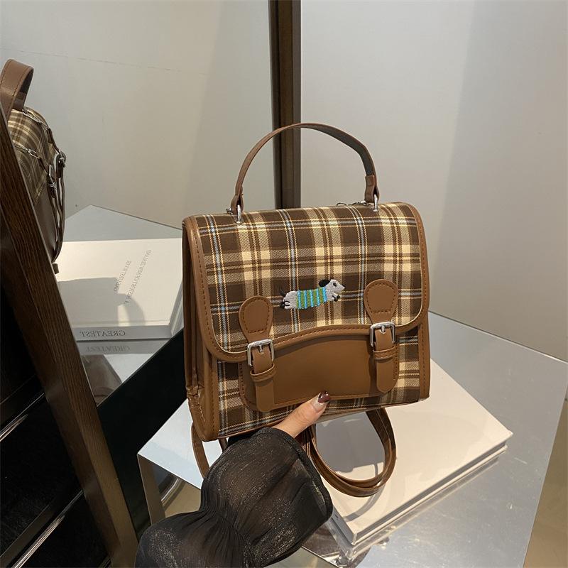 

Backpack Women s Fashion Niche Design Sense ins Niche Plaid Small Backpack Versatile Premium Sense Shoulder Crossbody Bag зелений