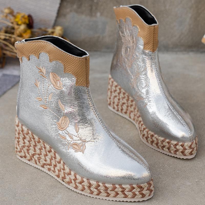 European and American Design Women's Boots 2024 Autumn New Style Slope Heel Embossed Comfortable Large Casual Women's Boots