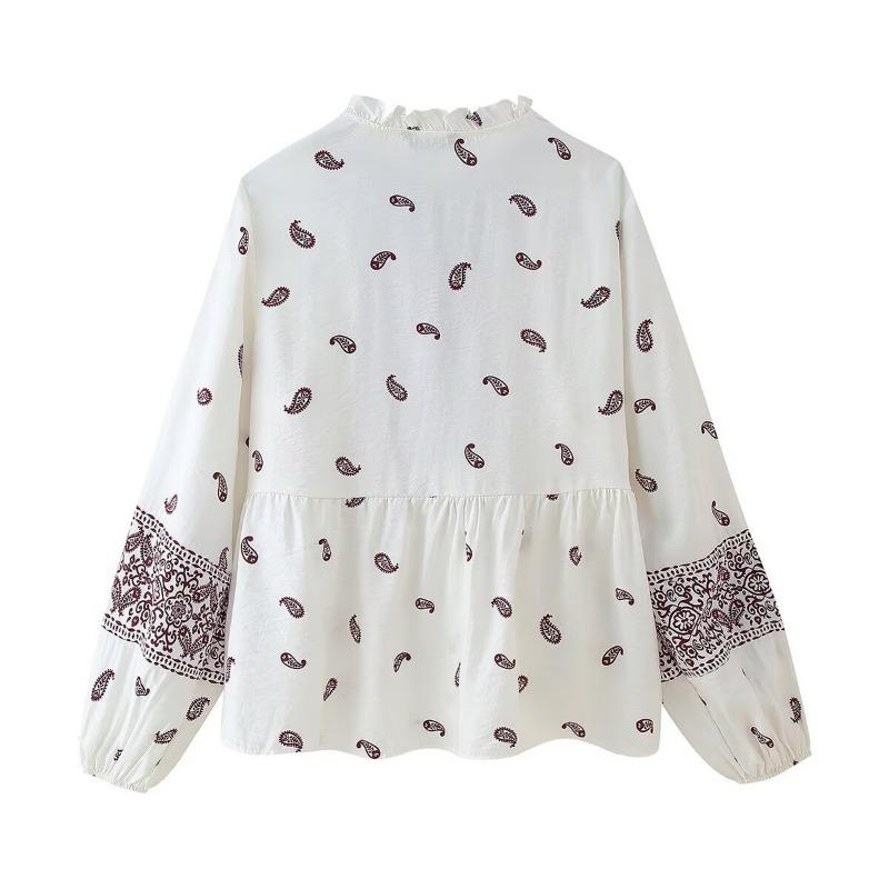 A New Spring Women's Fashion and Casual Long-sleeved Shirt with A Round Neck and Printed Necklaces