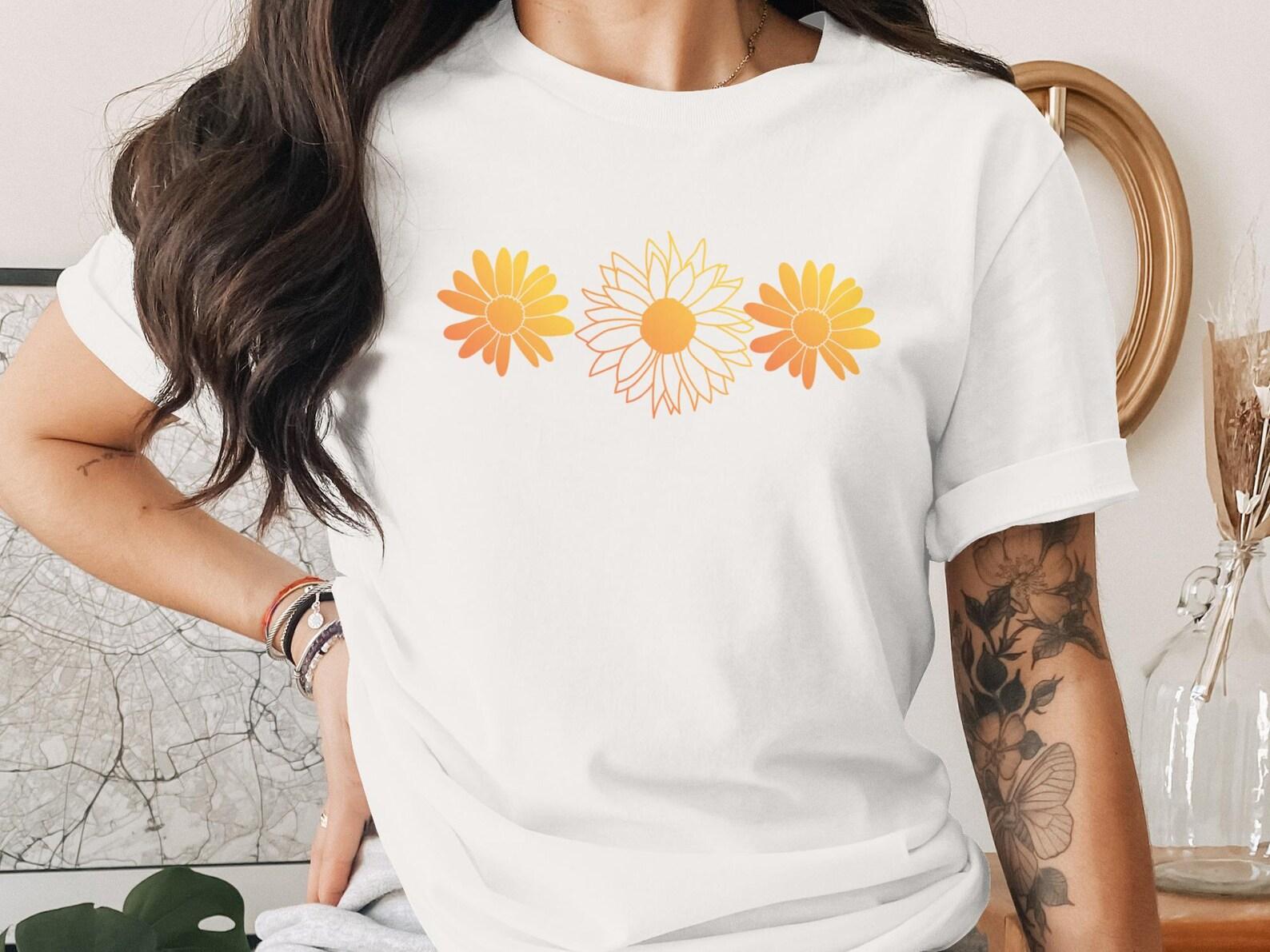 Boho Daisy Flower T-Shirt, Gradient Floral Graphic Tee, Summer Vibes Top S