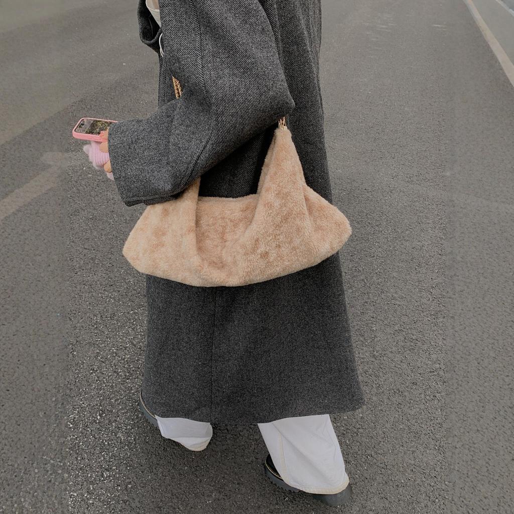 Plüsch-Ketten-Schultertasche im koreanischen Stil, mehrfarbig, großes Fassungsvermögen, Damen-Mode Nischendesign Handtasche.