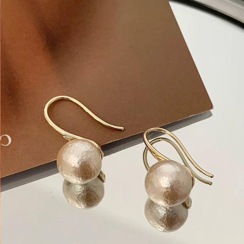 

Винтажные корейские серьги с жемчугом: Элегантный, Универсальный, Медный дизайн с золотым покрытием