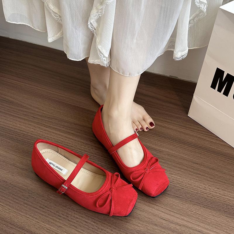 

Design sense niche one-word buckle shallow mouth single shoes women s new skirt Mary Jane grandma shoes 35