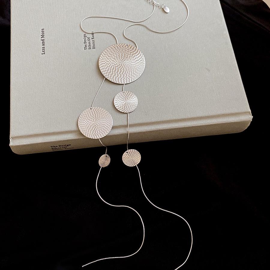 Retro Irregular Bow & Heart Tassel Necklace - Cool Versatile Clavicle Chain for Autumn & Winter