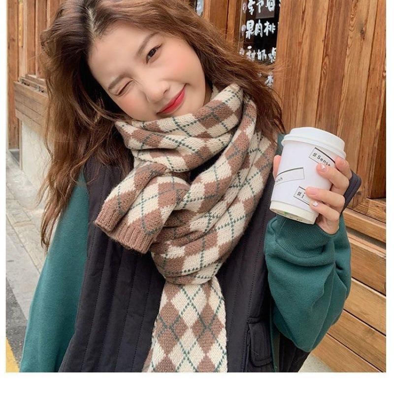 Red scarf women's winter high sense versatile plaid Christmas birthday gift new gift knitted wool scarf