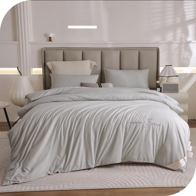 

Southern Life Rebecca Silk Blend Quilt