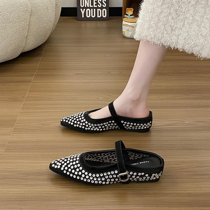 

One-word buckle French girl rivet bag head slippers women s summer 2025 new mesh flat bottom hot diamond cool slippers women 40 чёрный