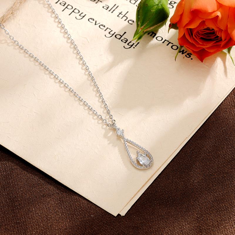 Minimalist and Niche 925 Sterling Silver Water Droplet Pendant Necklace for Women, of Luxury Gold-plated Jewelry
