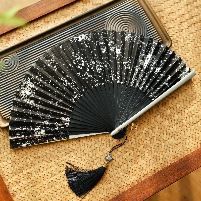 Vintage China-Chic Cheongsam Hanfu Fächer Antiker Stil Stoff Handgefertigt Bambusrippen Faltfächer Tanzaufführung Tragbarer Handfächer