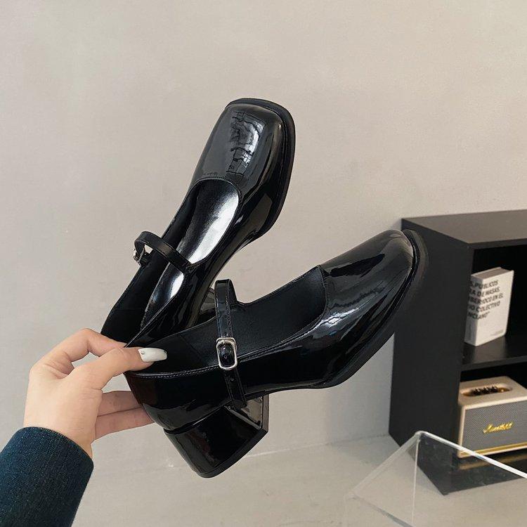 Fashion Mary Janes Vintage Sandals Woman 2024 New Buckle Non-Slip Casual Medium Heels Office Ladies Solid Elegant Heels Pumps Zapatos