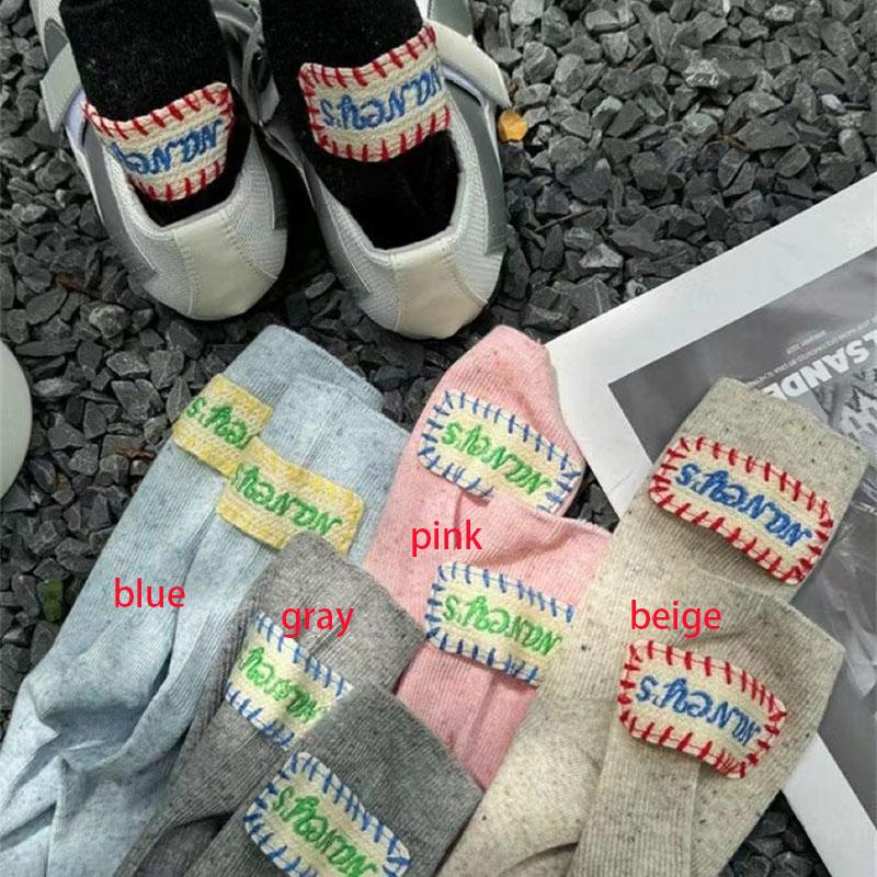 Women Vintage Cotton Medium Tube Socks Cloth Label Letter Thick Needle Winter Warm Japanese Solid Casual Sports Couple Socks