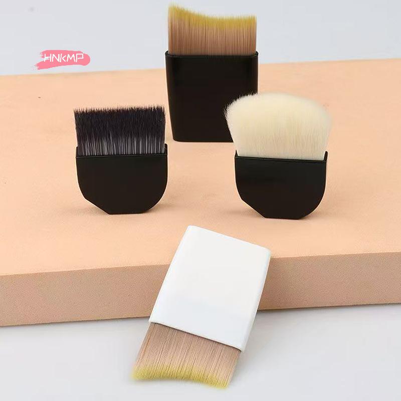 1Pcs Crescent-Shaped Foundation Brush Ultra-Thin One-Line Design Short Handle Professional Soft Bristle Beauty Tool for Makeup