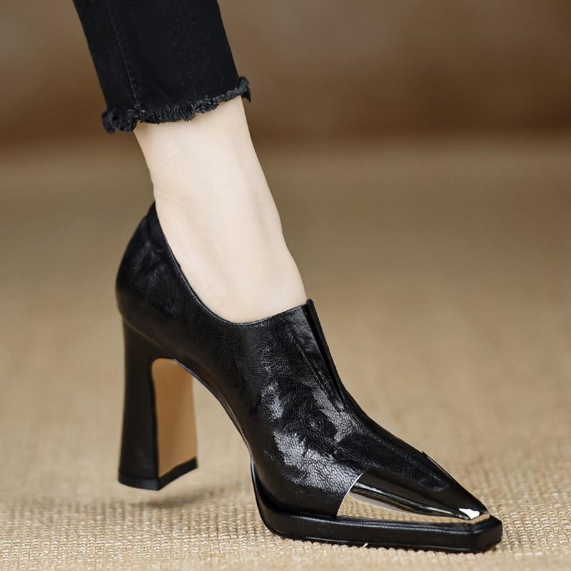 British anti-collision metal head black small leather shoes women's autumn 2025 new deep-mouth single shoes pointed high heels