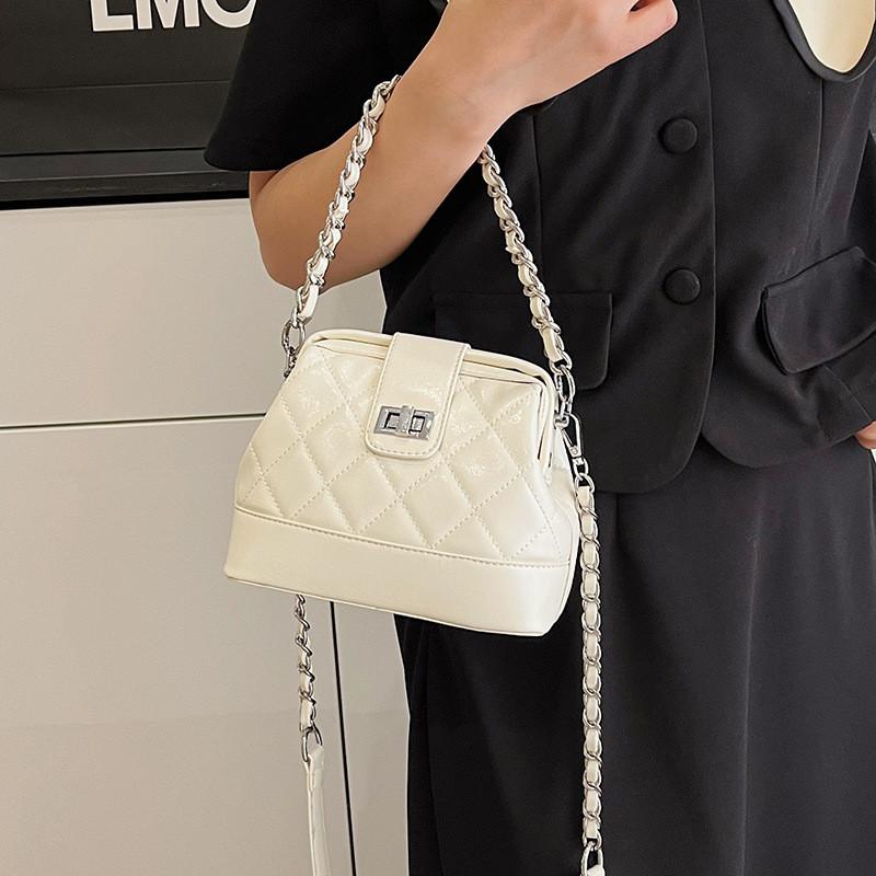 IELGY Diamond Chain Shell Bag All-Match Ladies Work Commuter Messenger Bag