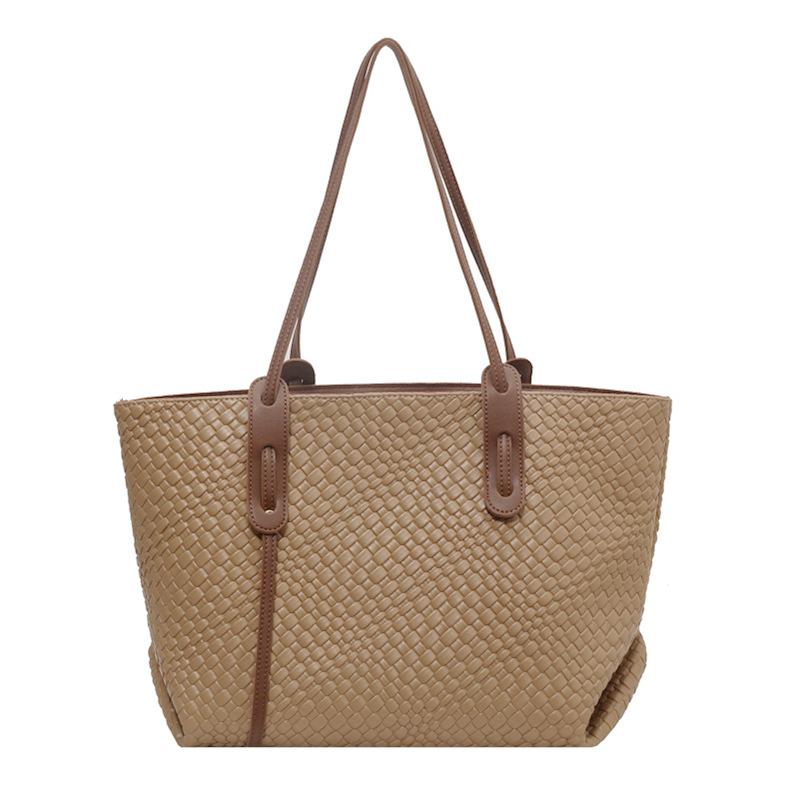 Large capacity woven bag women's new autumn and winter retro versatile shoulder underarm bag portable tote bag