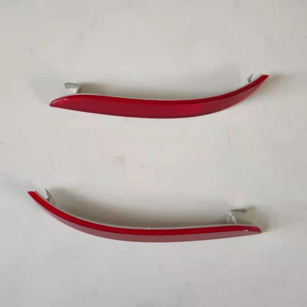 Odblaskowa nakładka na tylny zderzak dla BMW serii 5 E60