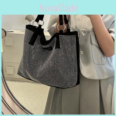 Stylish Large Capacity Handbag 2023 New Urban Chic Tote Bag With Magnetic Closure