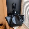 Minimalist Woven Leather Tote Bag Women Large Capacity Shoulder Bag Summer Casual Handbag For Commute Vacation Wings Style Bag