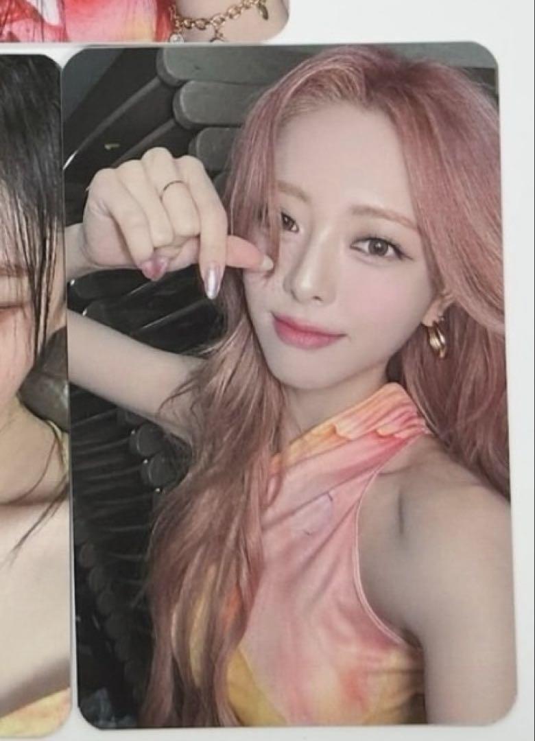 

[USED] itzy Yuna GWBG soundwave limited edition trading card
