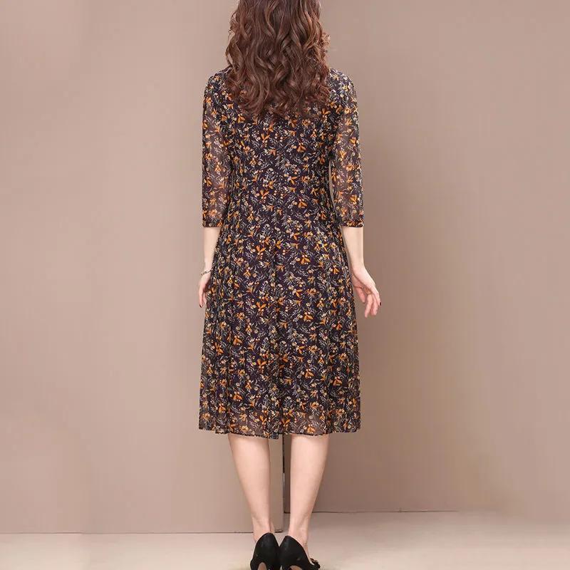 Damen Sommer Stretchige Blumenkleider Mittelalte Mutter Knopf Bedruckte Siebenärmel Kleider