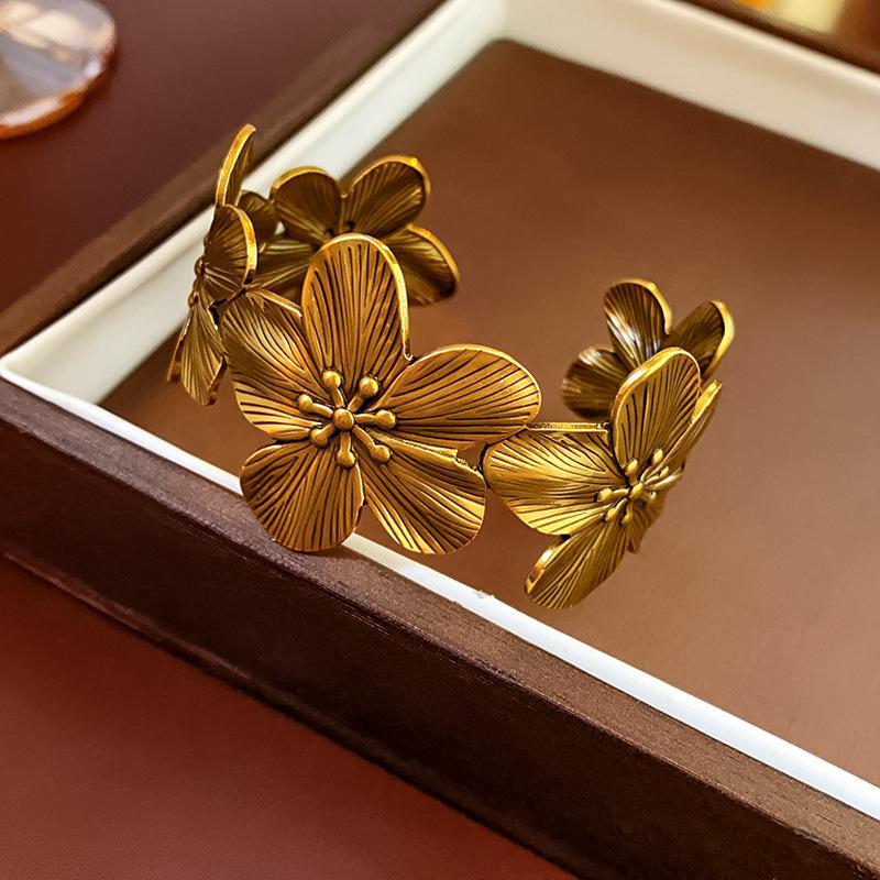 

Средневековый винтажный браслет, винтажный металлический браслет с цветком, персонализированный браслет во французском стиле золотой