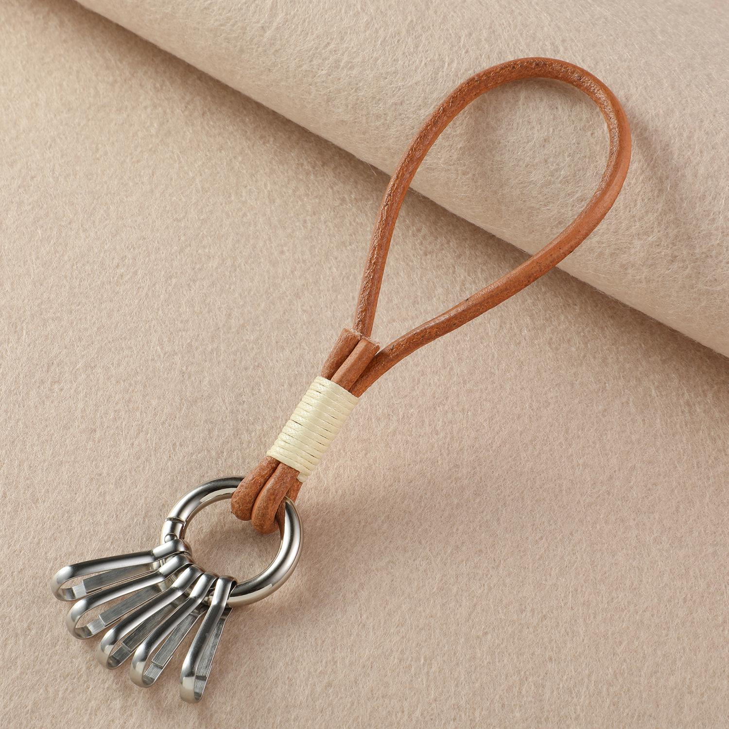 Genuine Leather Hand-Woven Cowhide Horseshoe Keychain for Vehicles