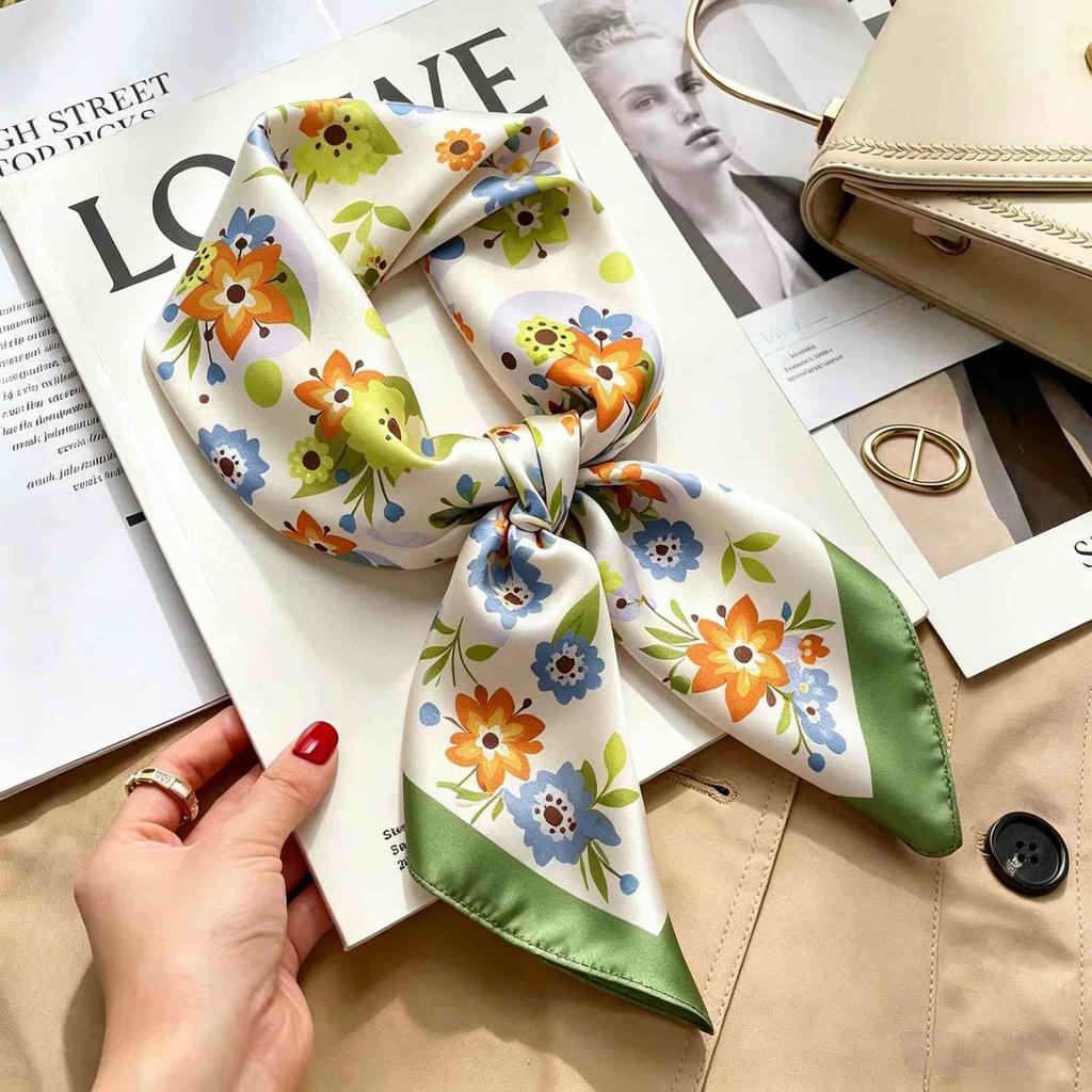 Women's spring and autumn silk scarf temperament versatile thin Internet celebrity Korean version light luxury fashion scarf high-end design small squ