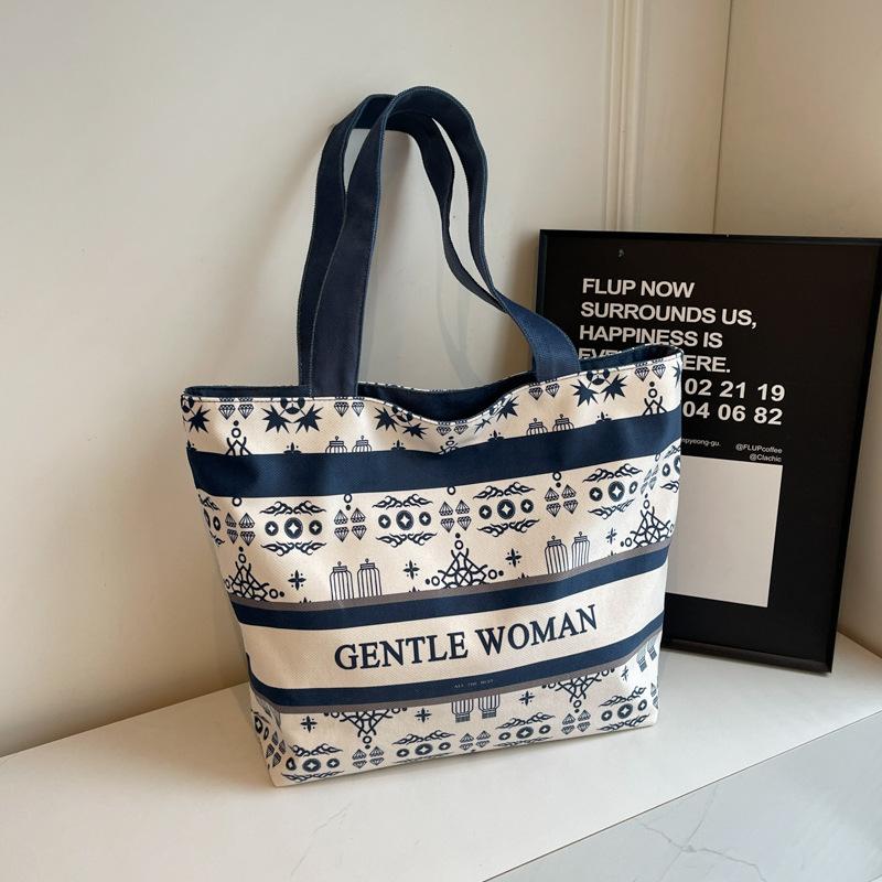 Fashion Printed Shoulder Bag Women's 2025 New Large-capacity Bucket Bag Niche Retro Large-capacity Portable Tote Bag