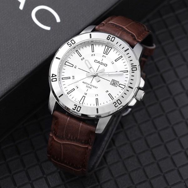Casio Men's Daily Diver Suit Casual Metal Leather Wristwatch