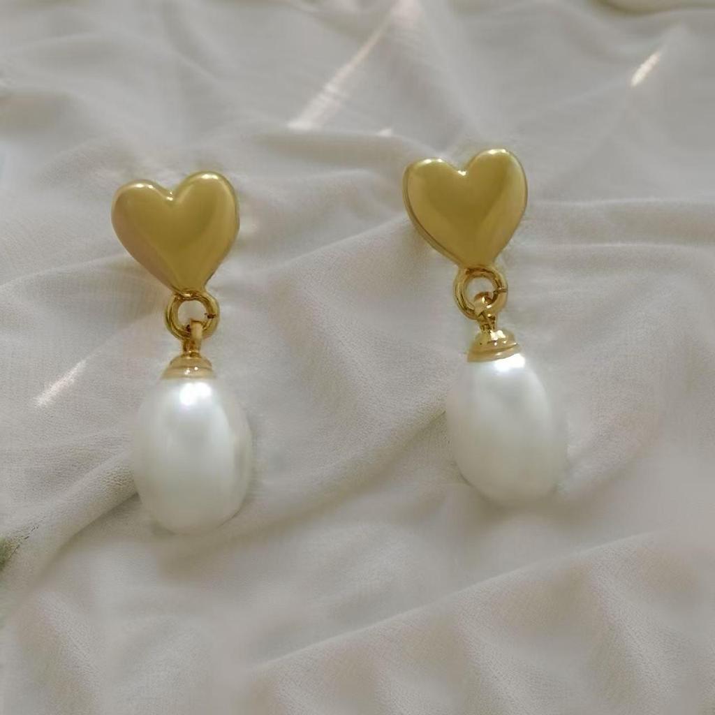Exquisite Pearl Drop Earrings: Versatile, Fashionable, Luxurious Design for Women