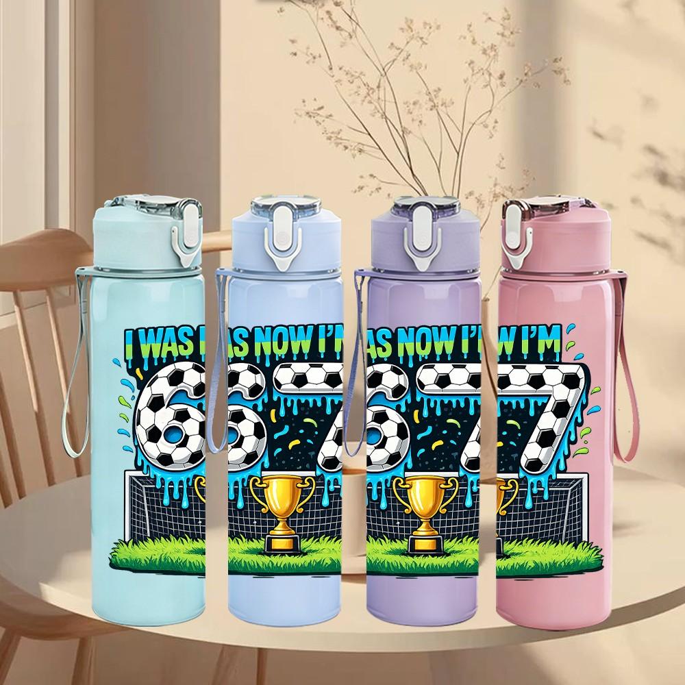 1PC 677 Trophy Sport Badge Print 750ml Color Plastic Sports Water Bottle Leakproof Flip Straw Lid Suitable for Sports Office Home Use