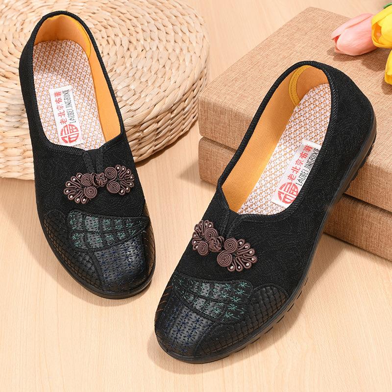 Old Beijing Cloth Shoes Women In the Elderly Mother Shoes 70 Years Old Grandma Shoes 80 Years Old Elderly Shoes Flat Breathable Women's Single Shoes