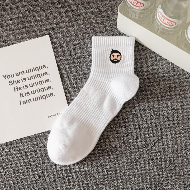 Svarta Strumpor Herr Mellanhöga Trendiga Vita Strumpor Hög Midja Mångsidiga Mellanhöga Sports Sommar Låga Strumpor