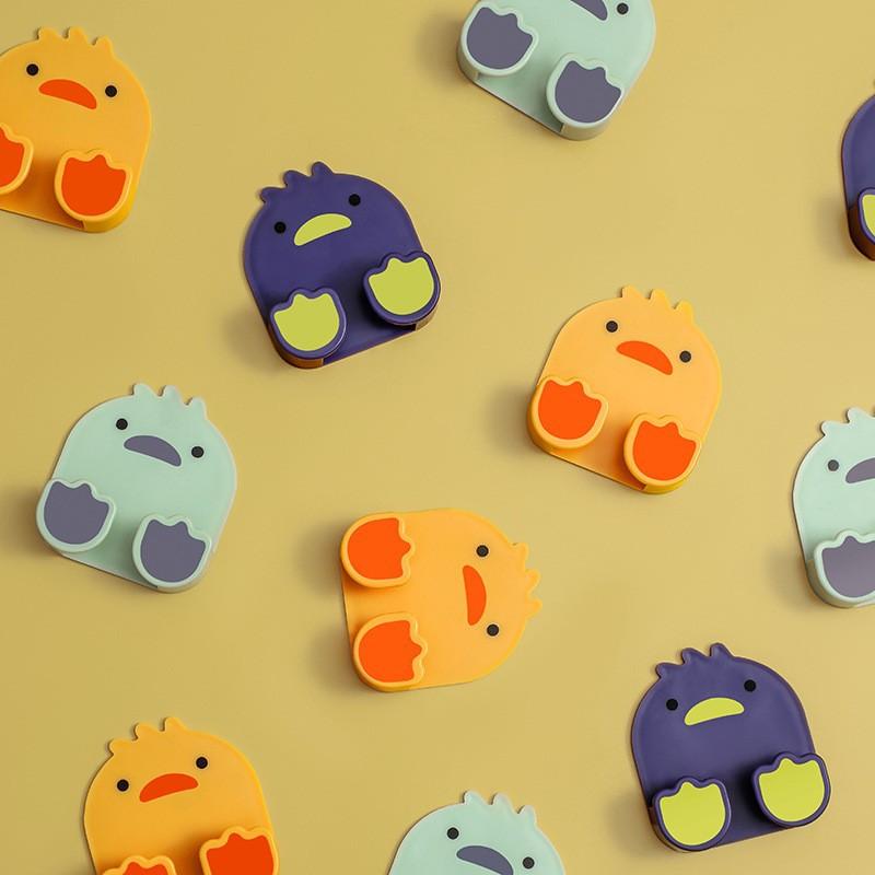 Duckling Plug Hanger Non Perforated Non Trace Wall Mounted Small Item Storage Cute Countryside Style Storage Rack 1pcs
