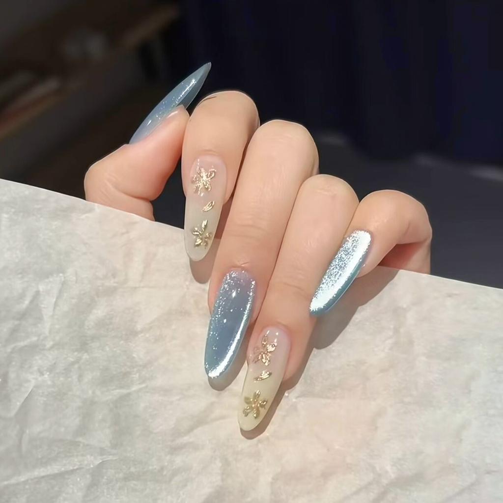 Fresh light blue cat's eye three-dimensional cold gilt flower fashionable European and American ins style removable nail art pieces 30 pieces