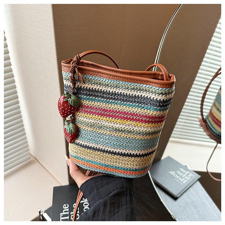 IELGY Hand-Woven Bag Seaside Vacation One-Shoulder Beach Cross-Body Bucket Bag
