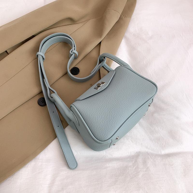 Korean version niche underarm bag women's 2025 new trendy spring fashion lychee pattern vegetable basket bag personalized messenger bag