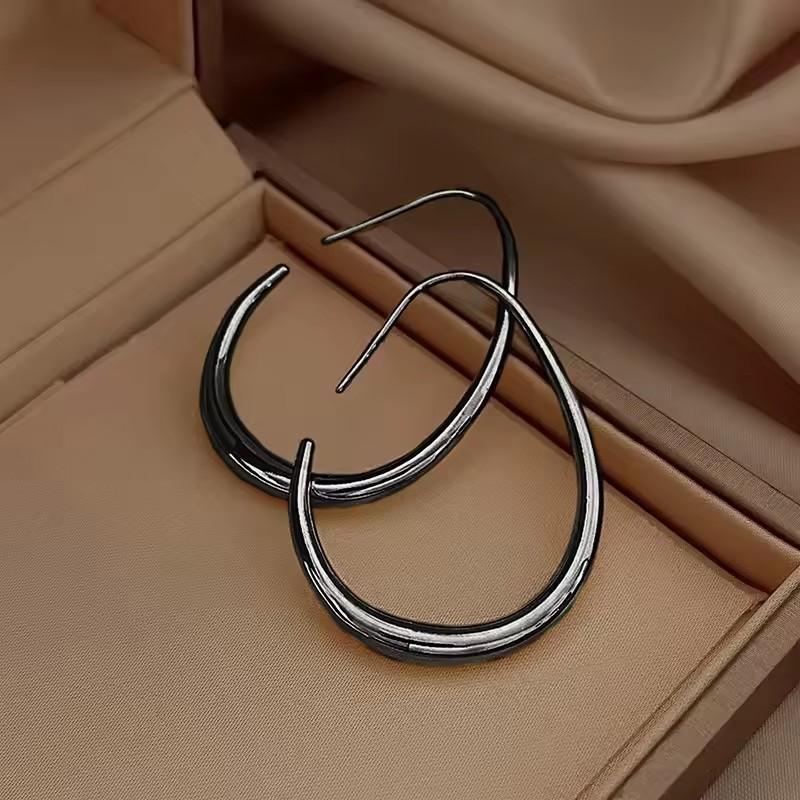 Waterdrop Shaped Big Hoop Earrings for Women Minimalist Metal Earrings Daily Wear Temperament Statement Jewelry Drop Ship